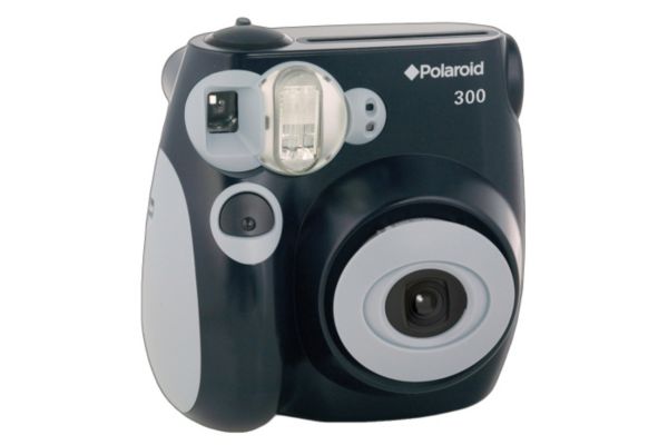 Appareil photo compact polaroid pic 300 noir (photo) Appareil photo compact polaroid pic 300 noir (photo)