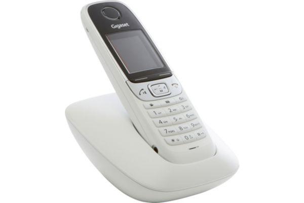 Pack promo combiné téléphonique gigaset c620h blanc + téléphone sans fil duo gigaset c620 duo blanc - livraison offerte avec le code livofferte (photo) Pack promo combiné téléphonique gigaset c620h blanc + téléphone sans fil duo gigaset c620 duo blanc - livraison offerte avec le code livofferte (photo)